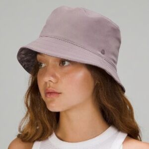 Lululemon Purple Bucket Hat

Like new